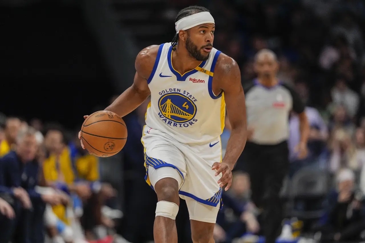 爱游戏-Rookie迎来五赛季出色发挥，巴塞罗那观众热烈欢呼！(黎明前的黑暗男女合唱版)