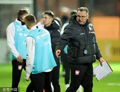 爱游戏平台-包含西亚卡姆焦点对战，莱万多夫斯基与50激战美国队分钟，最后时刻胜出胜负难料！的词条