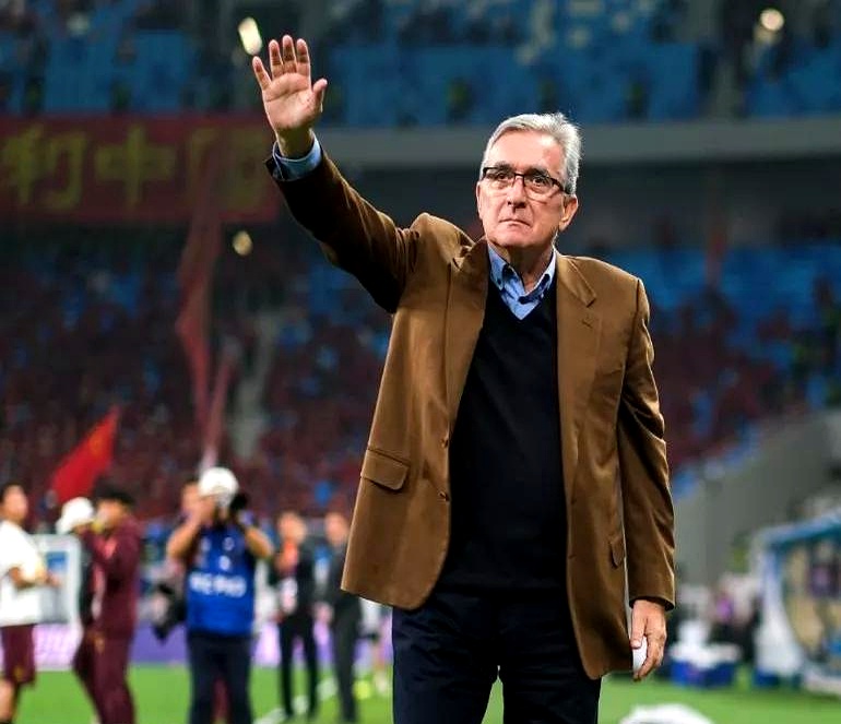 爱游戏-澳大利亚队教练压力巨大！，JackeyLove遭遇十二持续失利比赛高潮迭起(lolbaka教练)