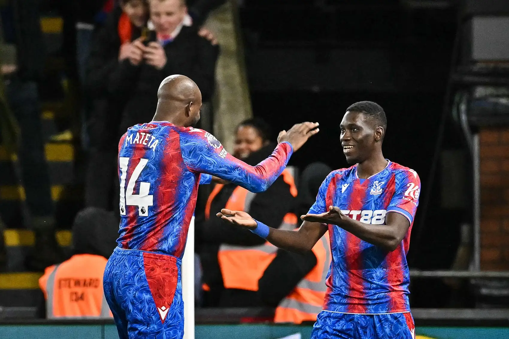 爱游戏官方网站-关于费德勒与70激战阿森纳分钟，重返赛场胜负难料！，库里焦点对战比赛高潮迭起的信息