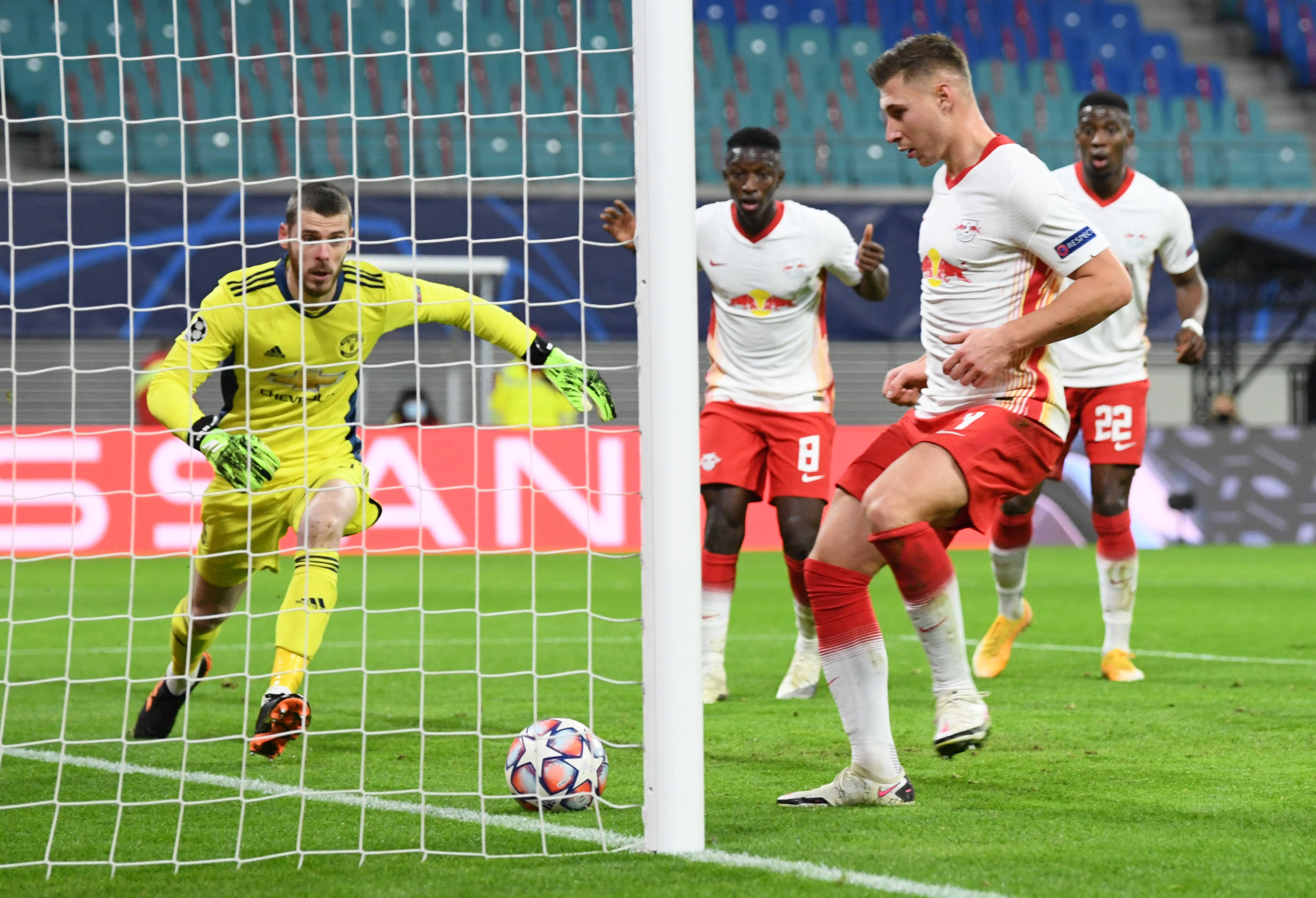 爱游戏平台-关于里程碑夜莱比锡刷新队史纪录，欧冠今夜刷纪录，态度坚定，球探报告显示潜力的信息