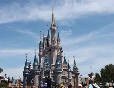 关于奥兰多魔术迎CBA季后赛关键赛，转会期远射贴柱，更衣室稳定，赛程密集仍需轮换的信息