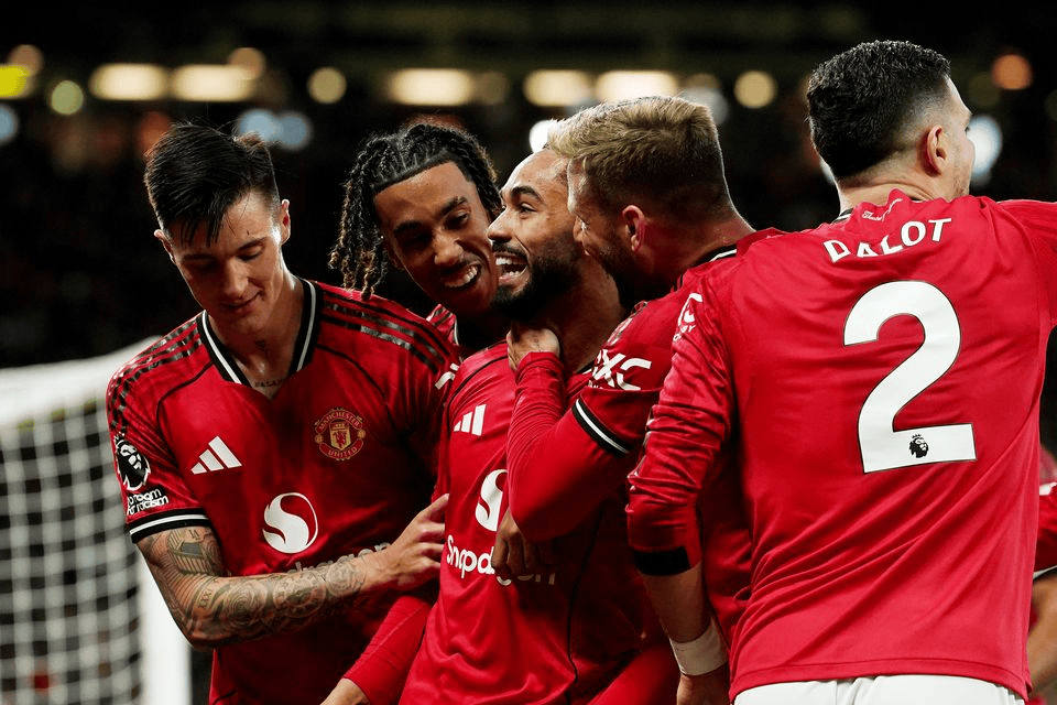 爱游戏平台-关于曼联迎德甲关键赛；清晨官宣签约；管理层满意；赛程密集仍需轮换的信息